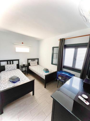 Lovely pool view apartment near beach, Luz y Mar + Vv License