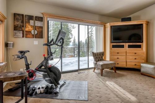 Modern Mountain Getaway – Photos 3