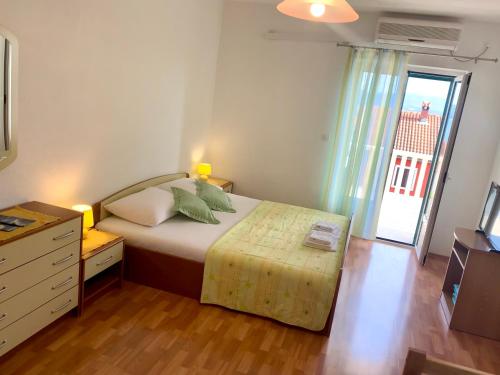 Gallery image of Apartments & Rooms Pierino in Bol