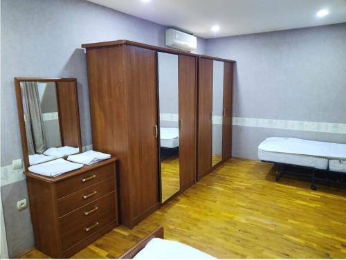 Bany a apartament Nizami mool