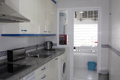 2105-Apt 2 bedrooms, on the beach, port view, pool