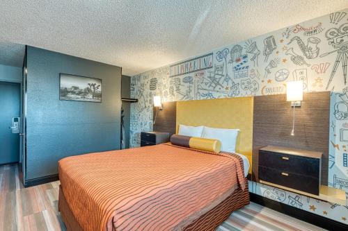 La Mirage Inn - Hollywood Image