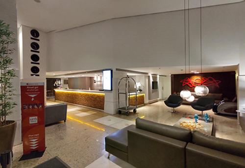 The lobby or reception area at Quartos em alto-padrão LETs IDEA