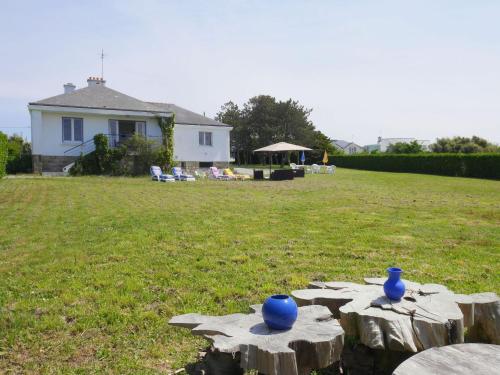 Photo de la galerie de l'établissement Holiday Home in Brittany with Sea View, à Lampaul-Plouarzel