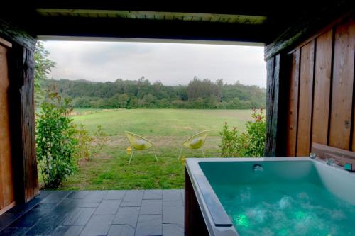 Piscina di A Carballeira do Tambre o nelle vicinanze