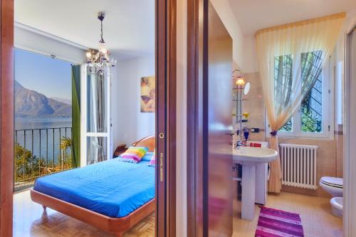 A bed or beds in a room at Bella vista