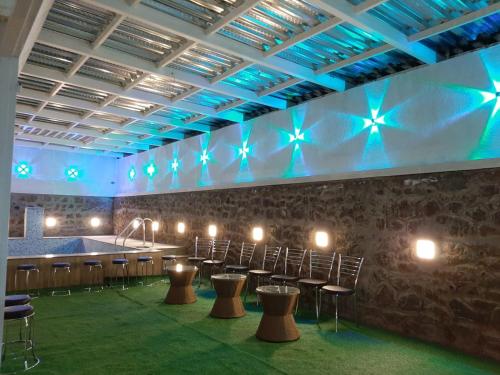 イガットプリにあるThe Retreat-Pool Villa 5BHK with Indoor pool and 1200sq feet deck areaのギャラリーの写真