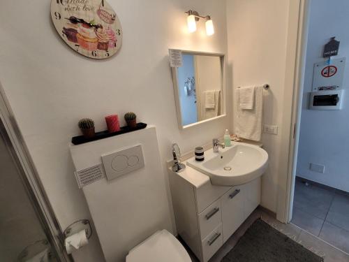 Kúpeľňa v ubytovaní Rosato 2 Sea View Apartment