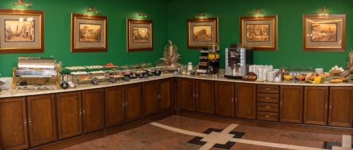 Jídlo v hotelu nebo okolí