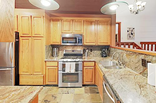 Amazing Dollar Point Retreat – Photos 3