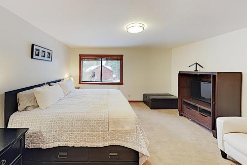 Amazing Dollar Point Retreat – Photos 4
