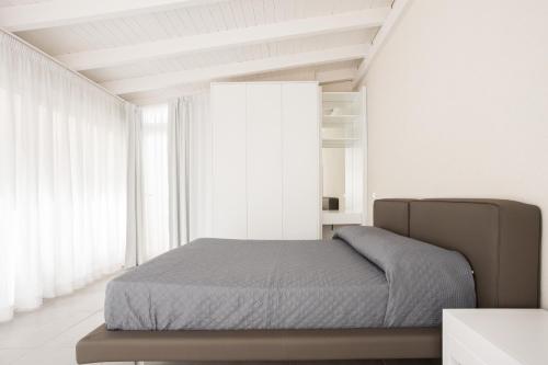Posteľ alebo postele v izbe v ubytovaní Luxury Villa Spa Castelforte mondello