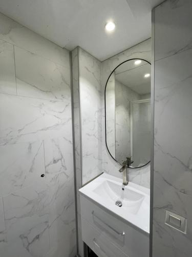 Apt 2-4 pers, charme de l'ancien, calme, vélos, Annecy centre