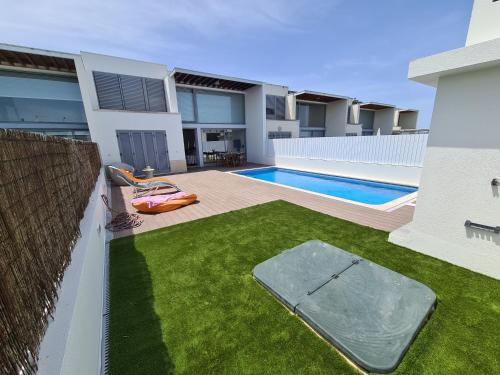 Meco Beach Villa