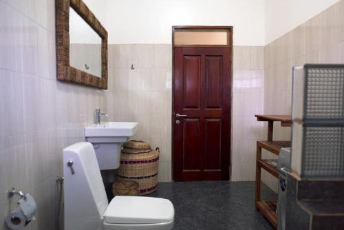 Een badkamer bij Soho Greens Apartments Apt 1