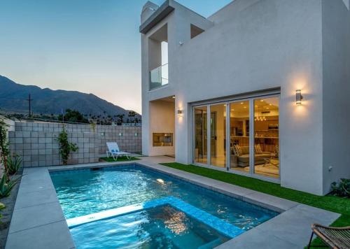 Gallery image of Gateway Luxury Resort Style With A Private Pool in Palm Springs