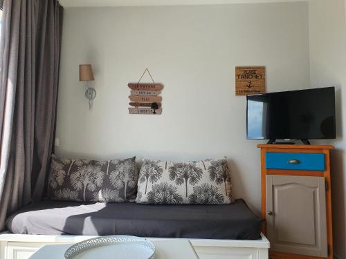 Photo de la galerie de l'établissement Appartement vue mer en residence piscines, à Les Sables-dʼOlonne