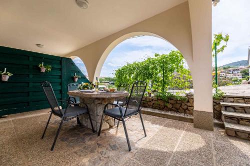 Φωτογραφία από το άλμπουμ του Apartment in Vrbnik - Insel Krk 36871 σε Vrbnik