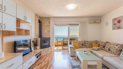 Apartments Lana