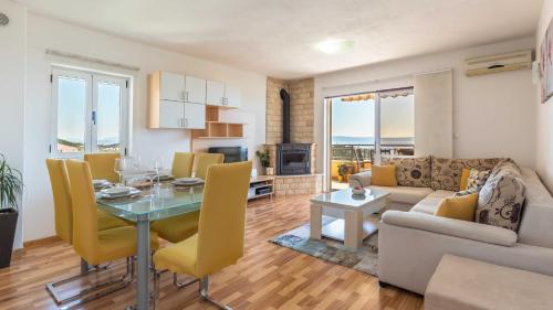 Apartments Lana