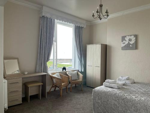 Gallery image of PLAS GORWELION exclusively for adults in Llandudno