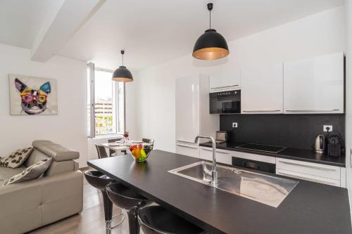 Brand new 2 BR Gambetta Fully Renovated 2021- 5 mns Palais by Olam Properties