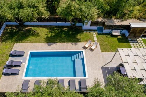 Πισίνα στο ή κοντά στο Ruvelis villa