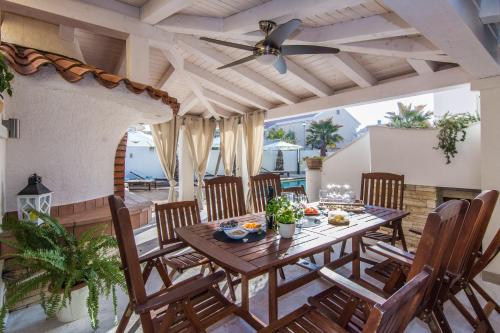 Apartments "Villa Antišin"