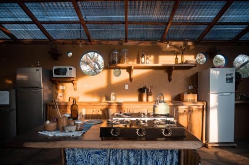 Η κουζίνα ή μικρή κουζίνα στο Casa La Aventura Guasacate - Popoyo