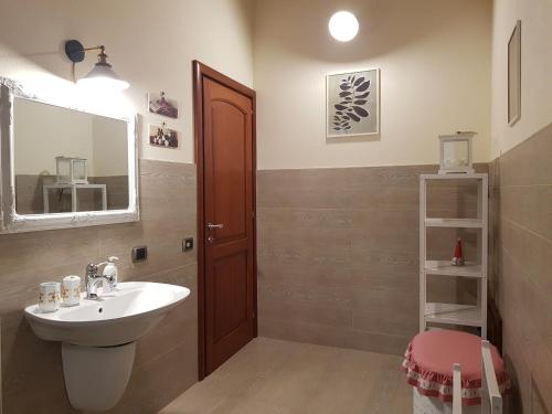 A bathroom at Grace dell'isola dei Coralli