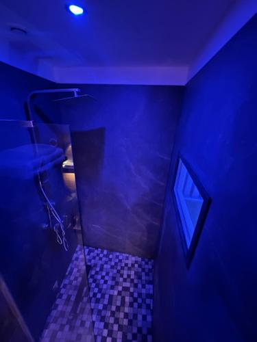 Φωτογραφία από το άλμπουμ του Chic & Jacuzzi σε Givors