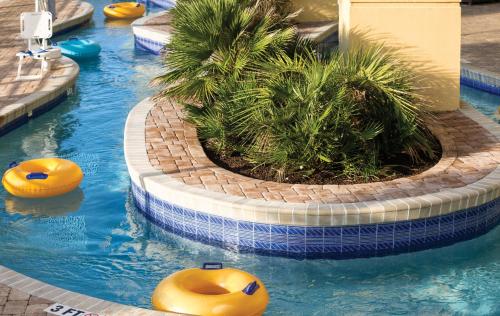 Bazén v ubytování Club Wyndham Ocean Boulevard nebo v jeho okolí