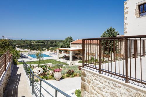 Πισίνα στο ή κοντά στο New luxurious villa with stunning pool,views &bbq!