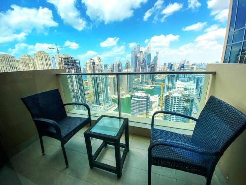 Balkón nebo terasa v ubytování Lux BnB Address Hotel Dubai Marina -Studio