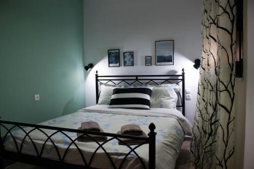 Katil atau katil-katil dalam bilik di Rocky Coast-Amazing View Of Meteora