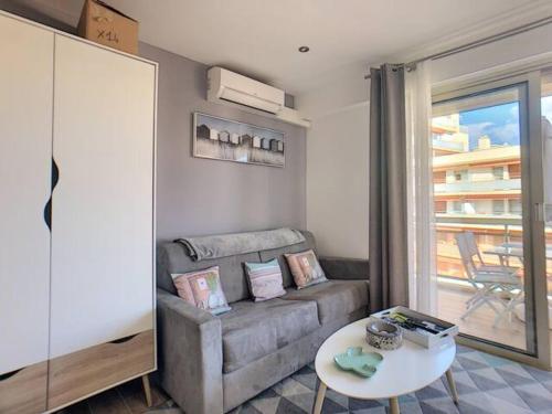 Juan Les Pins Centre - Studio Neuf Avec Terrasse - 3 Mins Des Plages - Jazz Apartment photo 9