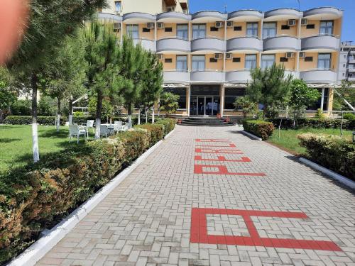 Gallery image of Hotel La Perla in Shëngjin