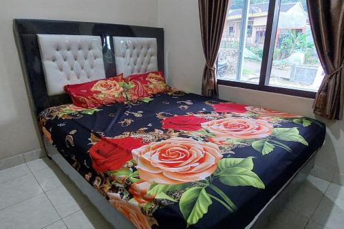 Cama o camas de una habitación en OYO HOMES 91255 Desa Wisata Embung Purworejo Syariah