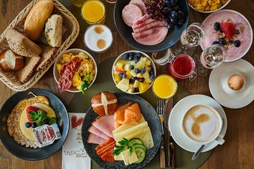 Jídlo v hotelu nebo okolí