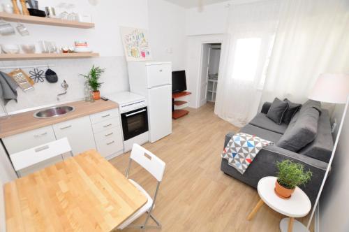 Room & Studio In the Centre