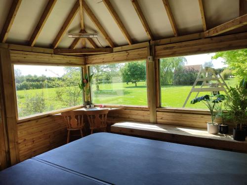 Gallery image of Little Fisher Farm - Farm-View Retreat in Chichester