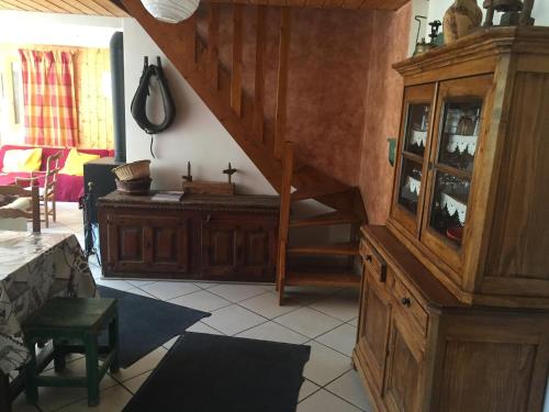 Ruang duduk di Chalets La Caillaude