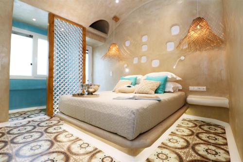 AMMOS at AmazeU Suites Naxos