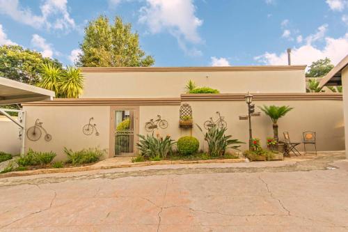 Κήπος έξω από το Dunton Guest House
