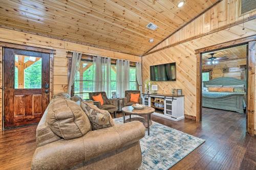 Setting Sun Cabin with Private River Access – Photos 4