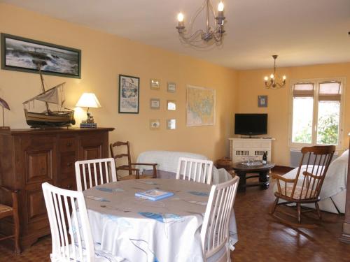 Imagen de la galería de Holiday Home Monteno by Interhome, en Arzon