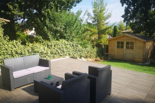 Charming House With Wifi Terrace Garden Piscine