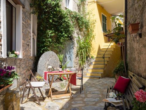 Φωτογραφία από το άλμπουμ του Apartment Mulino Rossi - PTB170 by Interhome σε Pietrabruna