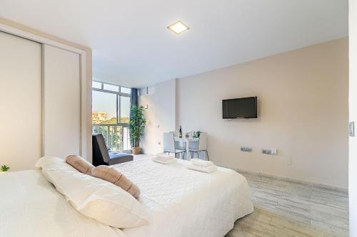 Sun Coast Benalmádena -- Superb studio near the beach with breakfast photo 16