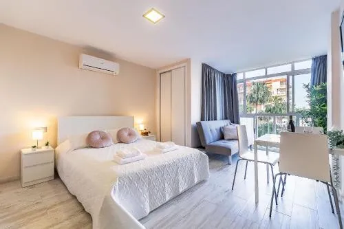 Sun Coast Benalmádena -- Superb studio near the beach with breakfast photo 1